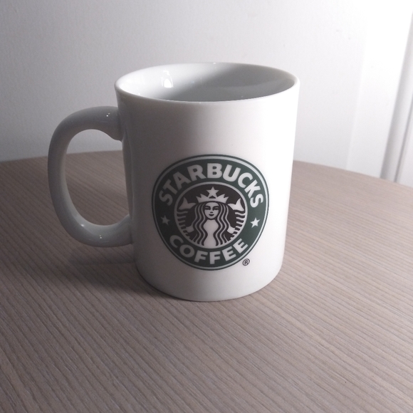 ❗️SOLD❗️2006 Starbucks cup - Picture 3 of 5